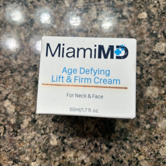 New in box Miami MD cream - Picture 1 of 1